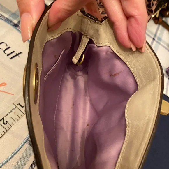 Designer Vintage Coach Monogram Wristlet - Picture 6 of 6